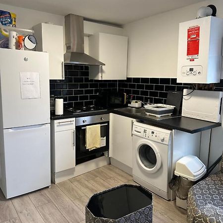 Beautiful Hoe Street First Floor One Bedroom Apartment B Walthamstow ลอนดอน ภายนอก รูปภาพ